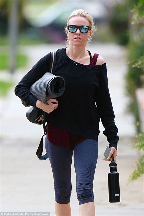 Naomi Watts Shows Off Her Slim Pins In Cropped Leggings For Yoga In