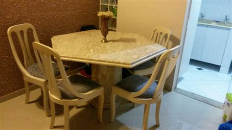 Conjunto mesa quadrada com 4 cadeiras e tampo em granito. Mesa Inteira De Granito Com 4 Cadeiras - R$ 1.900,00 em Mercado Livre