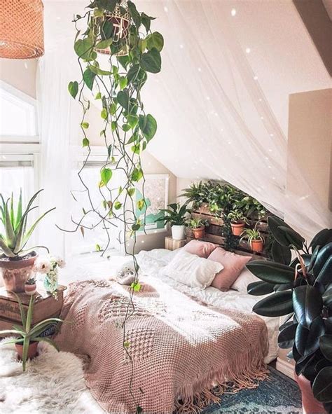 Obwohl oft gesagt wird, dass pflanzen im schlafzimmer ungesund sind, ist dies nicht der fall. 50 verträumte Boho Schlafzimmer Deko-Ideen - umgeben von ...