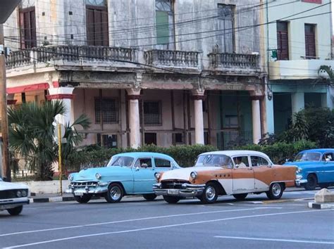 9 Reasons To Visit Cuba Right Now Friends With Suitcases