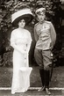 Príncipe John (Ioann) Konstantinovich da Rússia e a sua esposa Princesa ...