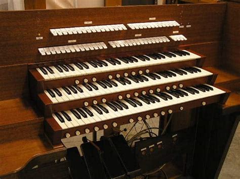 Schantz Console And Wind Chest Leek Pipe Organs