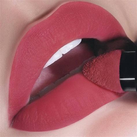13 Shades Of Lipstick For Summer Макияж губ Свадебные прически Макияж