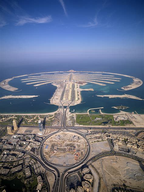 Amazing Places The Palm Jumeirah Dubai United Arab Emirates