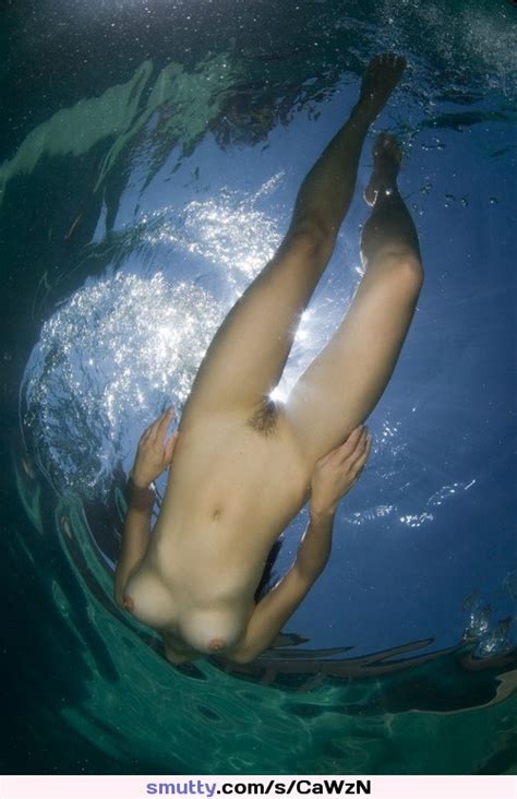 Underwater Bona Boobs Beautiful