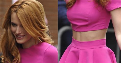 17 Year Old Bella Thorne Flashes Midriff In Towering Pink Pumps