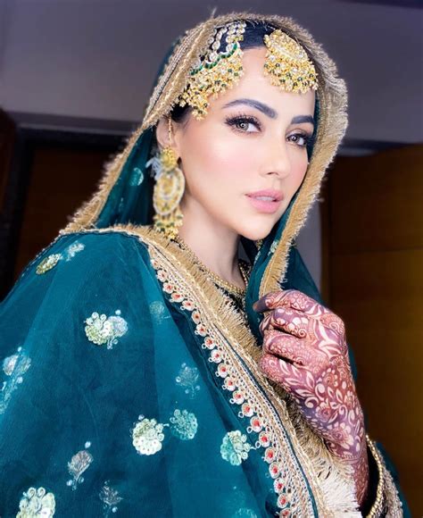 Actress Sana Khan From Her Wedding Beautiful Pictures Reviewitpk