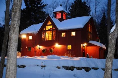 Peace On Earth The Bennington Carriage House Sits Sentry Over A