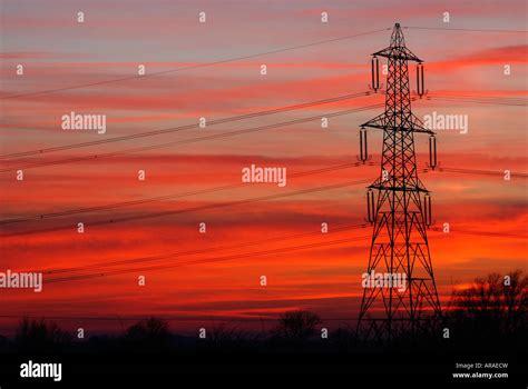 Electricity Pylon At Sunset Nottinghamshire Stock Photo Alamy