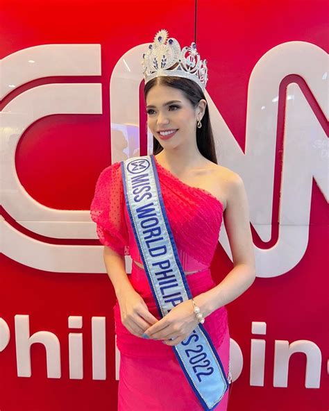 10 Potret Gwendolyne Fourniol Miss World Filipina 2022