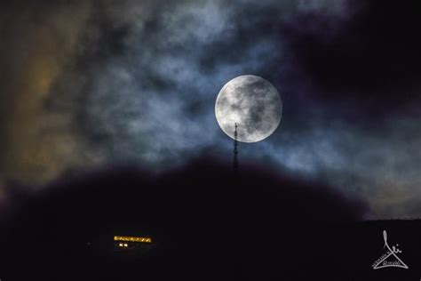 April wird der supermond nur 356.906 kilometer von der erde entfernt. Supermond 2020: Der Supermond vom 8. März 2020 - Landeck