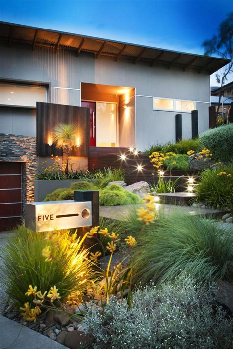 Contemporary Landscaping Ideas For Front Of House Elprevaricadorpopular