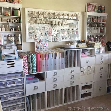 See more ideas about craft room, space crafts, sewing rooms. Craft room Inspiration! | Craft room design, Craft room ...