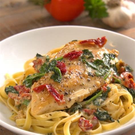 An olive garden classic recipe, remade dairy free and whole30 approved. Dreamy, Creamy Tuscan Chicken | Recipe | Tuscan chicken ...