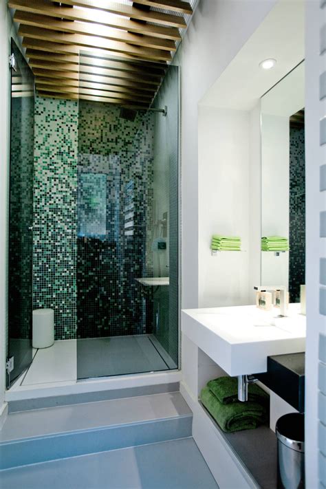 Now you need to protect it by getting creative. 44 Lovely Contemporary Bathroom Designs in 2020 | Small ...