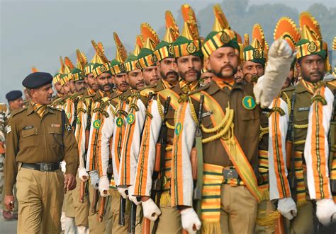 69th Republic Day: Soldiers rehearse for parade amid dense fog in Delhi ...