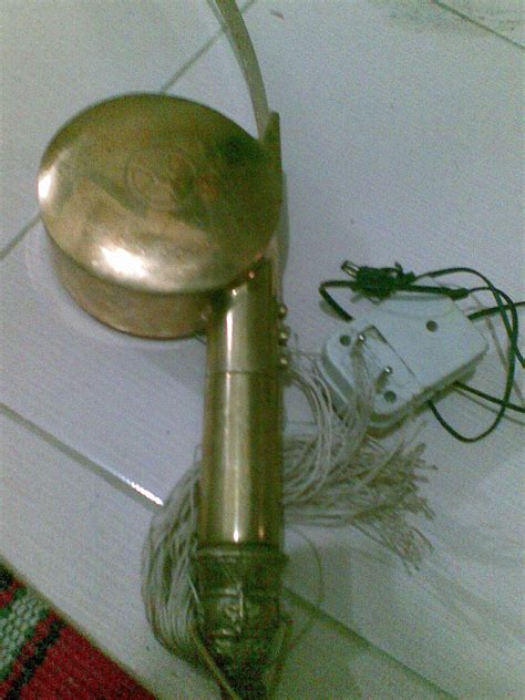 Inilah salah satu sebab mengapa bisnis jual beli mobil antik masih sangat diminati. Toko Jual Beli Barang Antik: April 2013