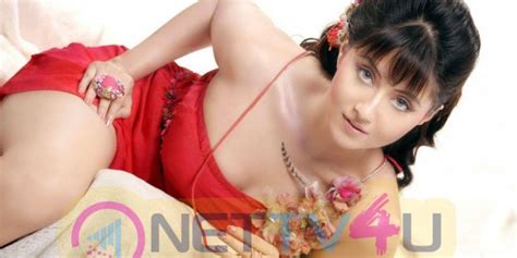 Actress Swastika Mukherjee Attractive Pics Galleries Hd Images