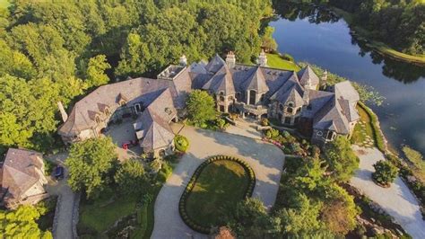 Former Pizza Hut Entrepreneurs 50000 Sq Ft Fort Wayne In Mansion