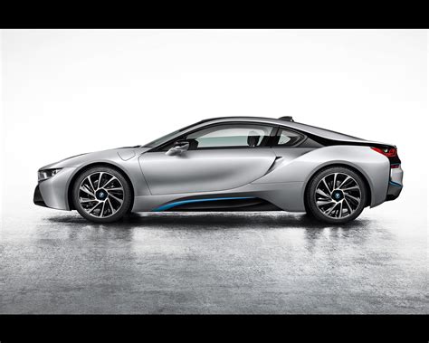 Research the 2020 bmw i8 with our expert reviews and ratings. BMW i8 Plug-in Hybrid Sports Car 2013