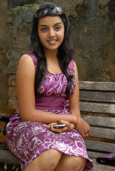Tamill Gallery South Indian Actress Divya Exclusive