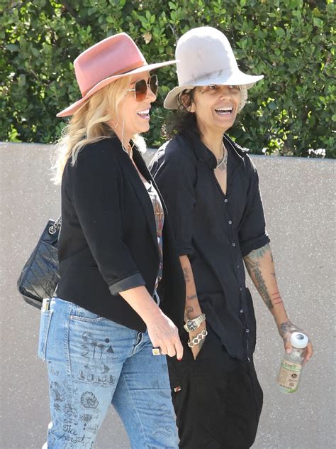 LINDA PERRY Out with Friend in Los Angeles 08/12/2022 – HawtCelebs