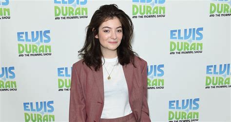 Lorde is opening up about the album artwork for her latest single, Lorde Boyfriend 2017: Who Is "Tennis Court" Singer Lorde ...