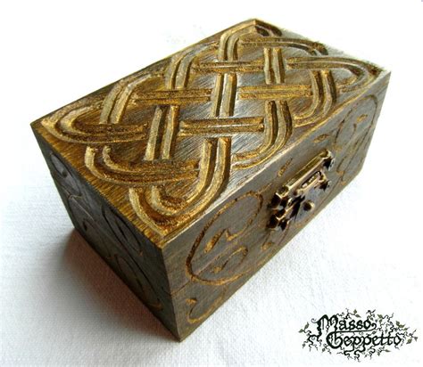 Store your small treasures and jewellery in these exquisitely handcrafted and wonderful keepsakes from heartwood gifts. SMALL CELTIC BOX by MassoGeppetto.deviantart.com on ...