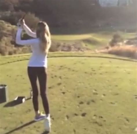 Paulina Gretzky Has A Pretty Good Golf Swing Video