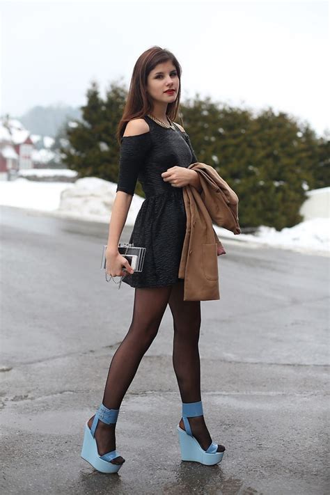 Open Toe Shoes And Hose Photo Pantyhose Outfits Strumpfhosen Outfit