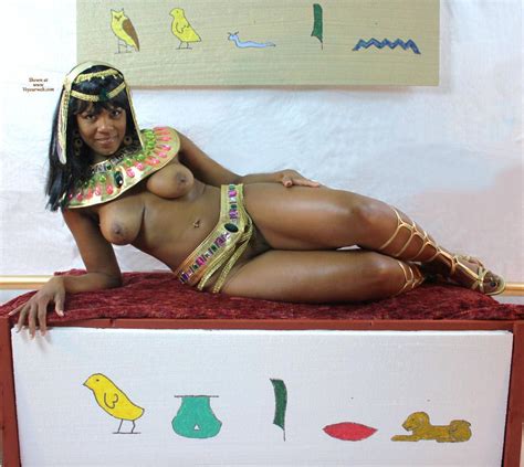 Sexy Egyptian Nude