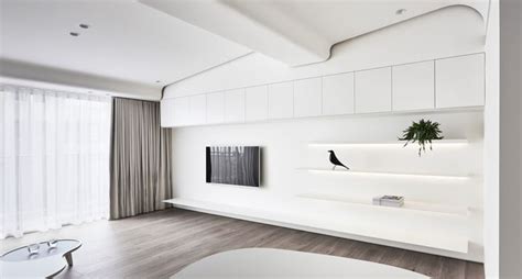 Two Modern Minimalist Homes That Indulge In Lots Of White Minimalist