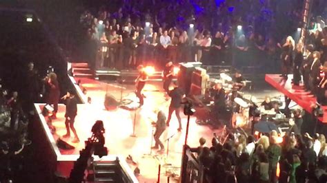 The amstel club provides a great place to enjoy a meal with family and friends, try your luck at the tab or. Vrienden van Amstel live 2020 - Marcel + Eloi sings Nirvana - YouTube