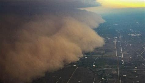 Watch As Giant West Texas Dust Storm Makes Its Way Into Midland