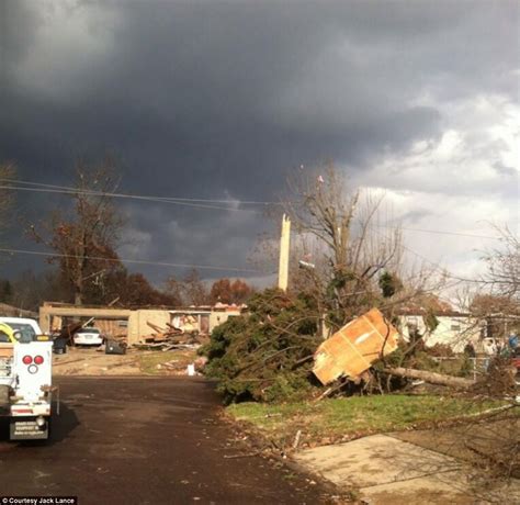 Tornado Kills Eight In Illinois During Severe Midwest Storm Pekin
