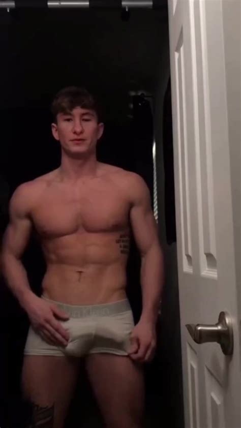 Barry Keoghan Strips And Fucks DeepFake Porn MrDeepFakes