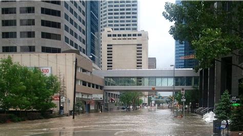 In Pictures Calgary Evacuation And Canadian Floods Bbc News