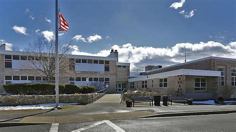Hingham School Committee Approves Hybrid Remotein Person Plan