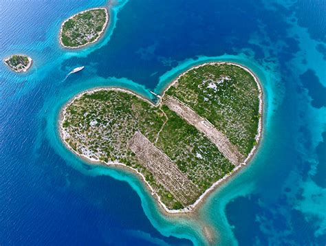 Heart Shaped Islands Of Croatia Love Oases In The Adriatic Pipeaway