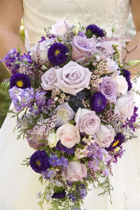 simple purple wedding bouquets