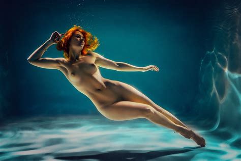 Naked Women Underwater Hot Sex Picture