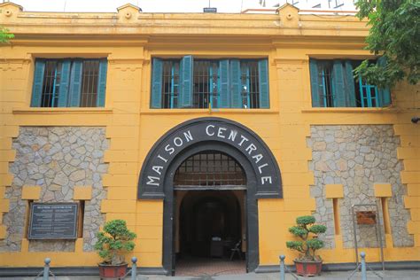 호아 소호 교도소 베트남의 악명 높은 하노이 힐튼의 가상 투어