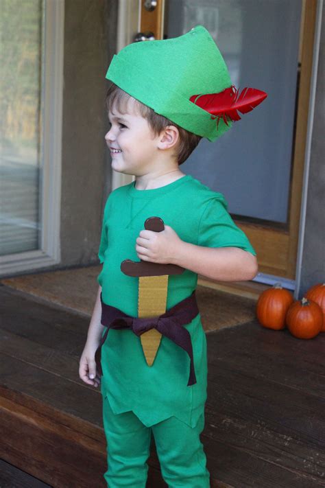 This year i made the costumes for my three kids for halloween. Easy DIY Peter Pan costume for kids, no sewing required! | Diy peter pan costume, Sew halloween ...
