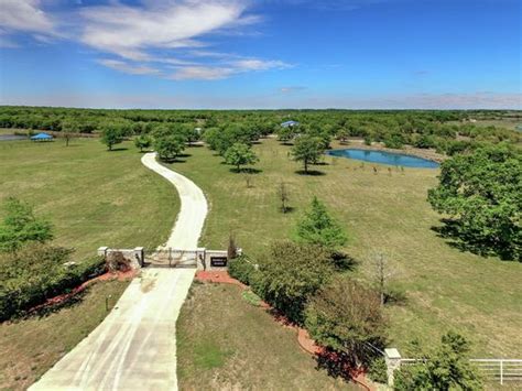 2313 County Road 122 Gainesville Tx 76240 Zillow