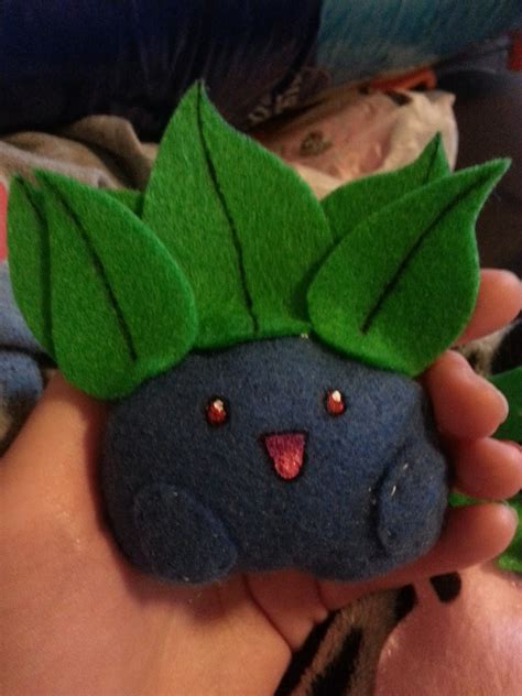 The most common pokemon craft material is paper. Crafting, Reviews, and Lifestyle!: Oddish Plushies! $1 Craft