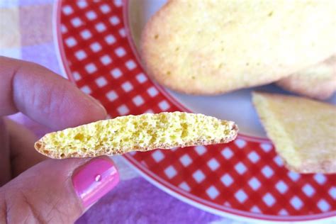 This piemontese biscotti resembles lady fingers, though they're about twice as thick. Keto sugar free savoiardi - lady finger biscuits | Recipe ...