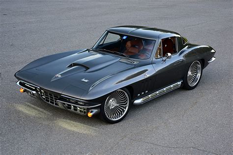 The Splitray 1966 Corvette Breaks New Ground For C2 Coupes
