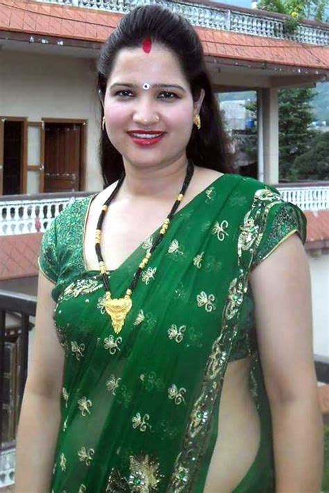 Top 10 Sexy Indian Aunty In Internet Search Hot And Sexy