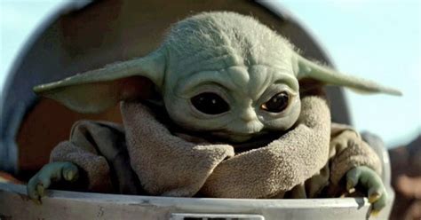 The mandolorian star was introduced first in emperor strikes back and has since then lived eternally on the internet. Das Internet ist vollkommen besessen von Baby-Yoda 🥺