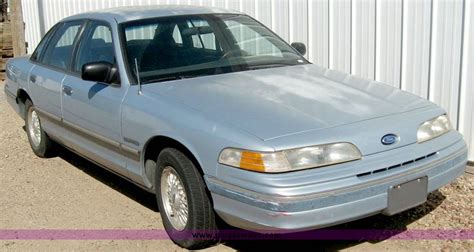 View crown victoria ratings and review . 1992 Ford Crown Victoria LX in Liberal, KS | Item 6696 ...